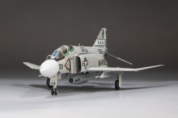 Fine Molds 72843 U.S. MARINE F-4J Jet Fighter MARINES 1/72