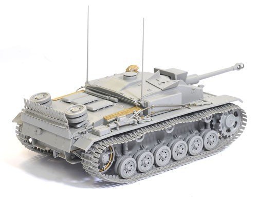 Dragon 6644 StuG III Ausf.F8 Late Production w/Winterketten (1:35)