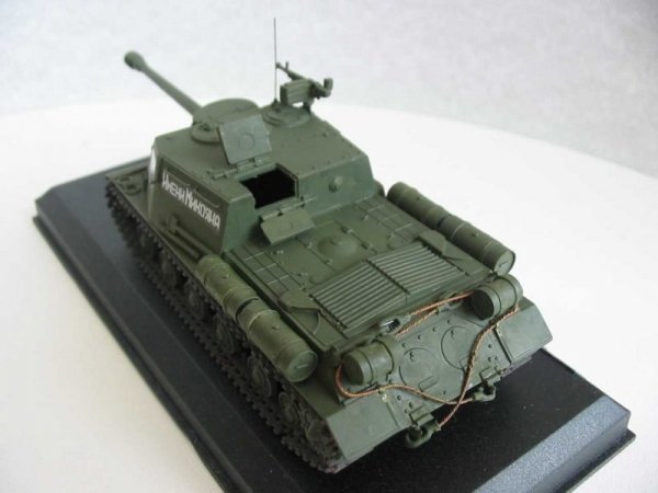 PST 72006 Self-propelled assault gun ISU-122S 1/72