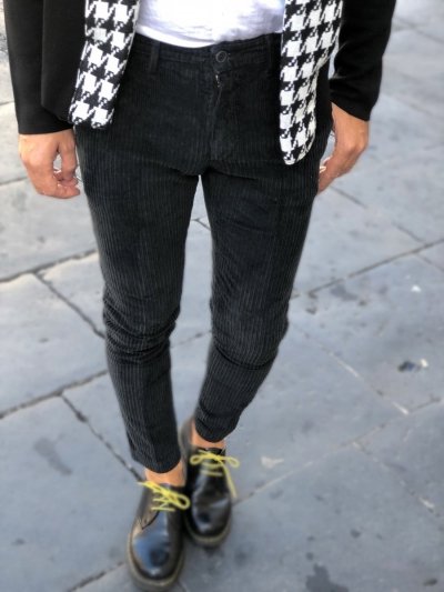 Spodnie męskie, sztruksowe - Model Chinos - kolor czarny - Made in Italy