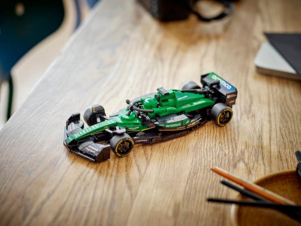 LEGO 77245 Speed Champions Bolid F1 Aston Martin Aramco AMR24