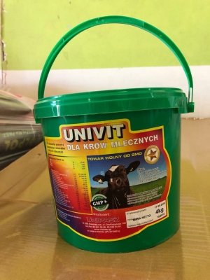UNIVIT dla krów mlecznych 4kg