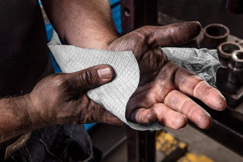 CHUSTECZKI DO CZYSZCZENIA TRUDNYCH ZABRUDZEŃ SŁOIK 100SZT.