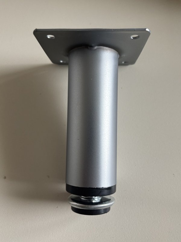 Nóżka meblowa okrągła D-737 150mm Aluminium