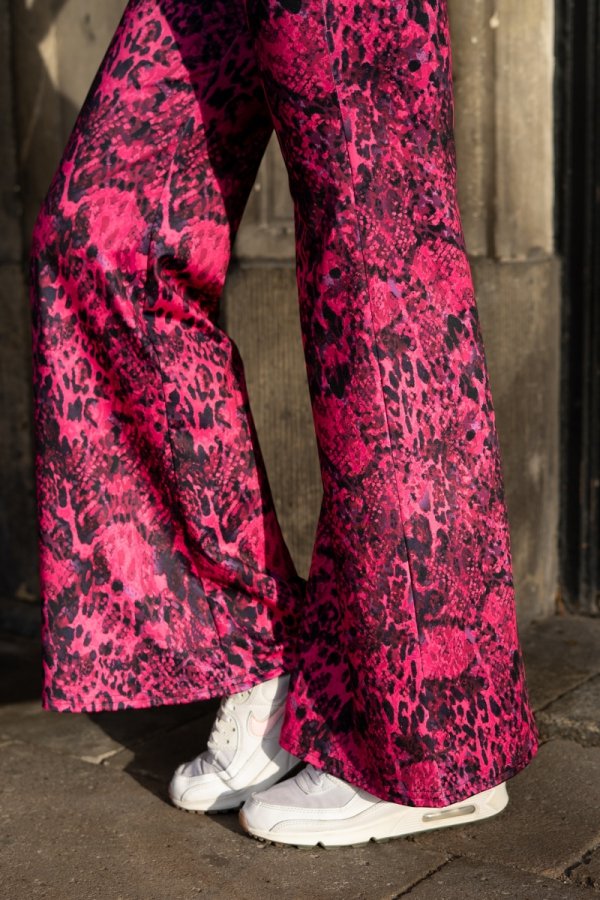 Spodnie Insomnio różowy wąż