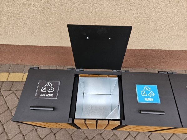 3 komorowy kosz parkowy miejski do segregacji odpadów z pokrywami metalowy drewniany ocynk 3 x 45L 