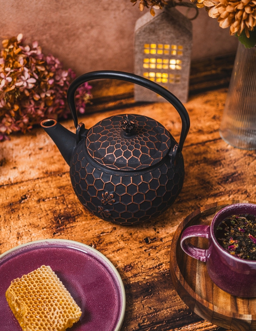 CZAJNIK ŻELIWNY IMBRYK ZAPARZACZ DO HERBATY Z SITKIEM 1,8L