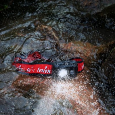 Latarka czołowa Fenix HL16