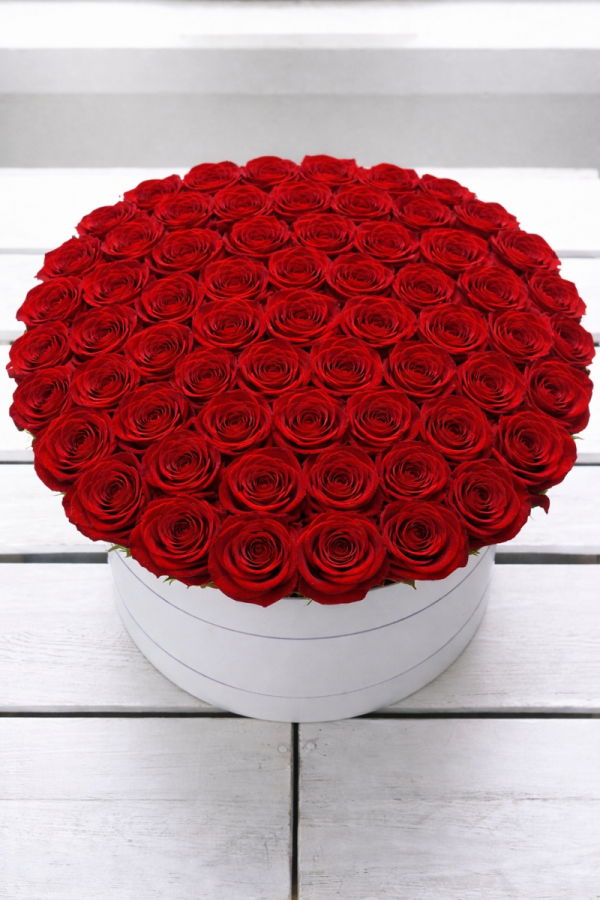 XL box- czerwone żywe róże w duży VELVET boxie