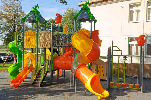 plac zabaw, plac zabaw drzewa nr 6, plac zabaw klasyczny nr 1, plac zabaw przedszkolny, place zabaw klasyczne, plac zabaw klasyczny, plac zabaw na osiedle