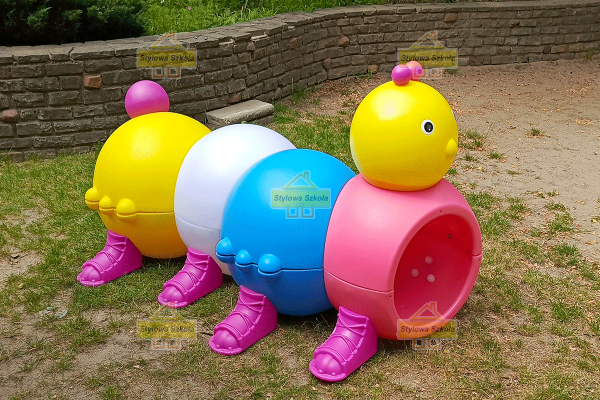 most z tunelem kolor, domek most z tunelem, domek skrzat, domek  z werandą, z weranda domek, domek na plac zabaw, domek plastikowy, domek do ogrodu, domek w serduszka, domek truskawka