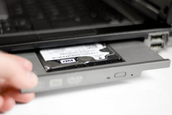 Digitus Ramka montażowa SSD/HDD do napędu CD/DVD/Blu-ray, SATA na SATA III, 9.5mm