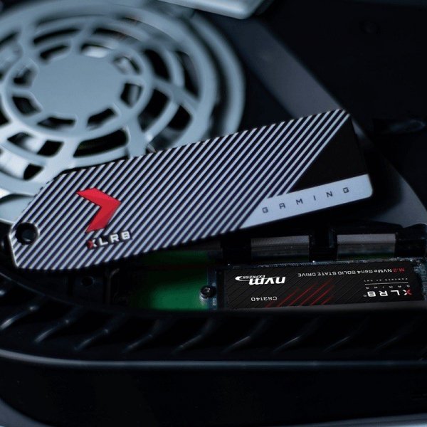 PNY Osłona dysku SSD XLR8 ze zintegrowanym radiatorem zaprojektowany do PS5 M22110PSVHS-XR-RB