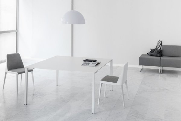 LAMPA L002