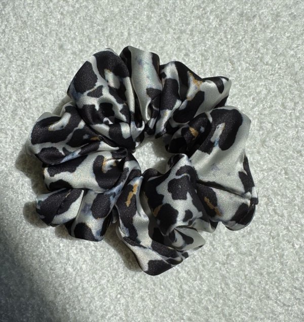 Scrunchie Gumka do włosów PANTERKA rozmiar medium
