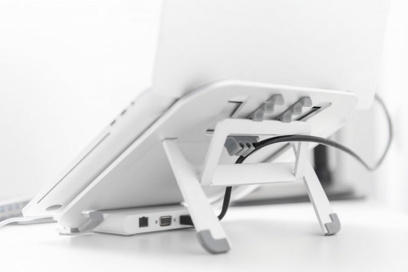 Digitus Podstawka pod notebooka ze zintegrowaną stacją dokującą, USB-C, 8 portów