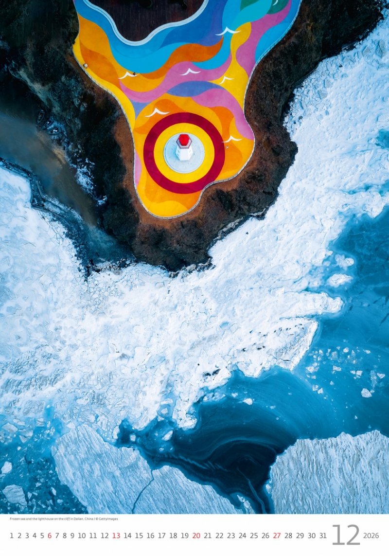 kalendarz ścienny na rok 2026, piękne zdjęcia o wym. 31.5 x 45 cm
