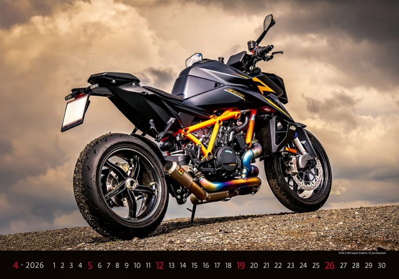 kalendarz do powieszenia na ścianę z dużymi zdjęciami dla miłośników motoryzacji