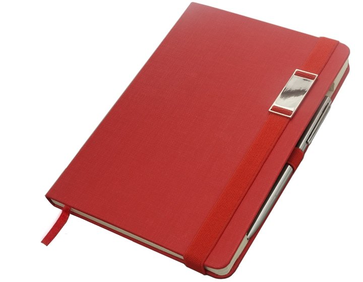 Notes A5 z długopisem zamykany na gumkę z blaszką - papier chamois w kratkę oprawa EKOSKÓRA LINEN czerwona (gumka czerwona)