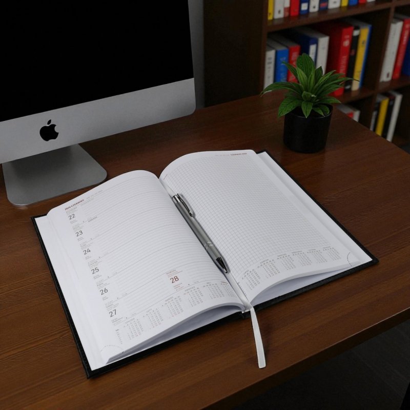 Kalendarz książkowy 2026 A4 TYGODNIOWY Z NOTESEM papier biały drukowane registry oprawa VIVELLA EXCLUSIVE czerwona