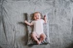 Jak wybrać łóżeczko turystyczne dla niemowlaka?