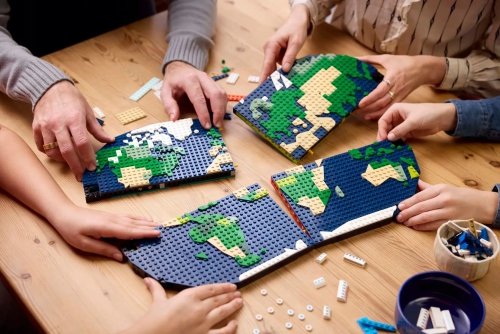 Zestaw Prezent LEGO IDEAS 41838 Wspomnienia z Podróży Samolot Mapa Świata
