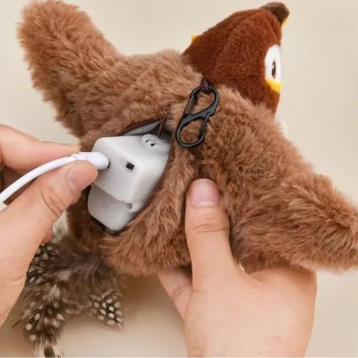 Interaktywna zabawka dla kota – pluszowy ptaszek USB