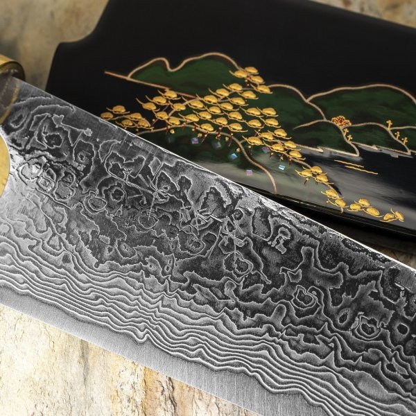 Takeshi Saji Art Fuji Unique R-2 Nóż Santoku 18 cm + Saya