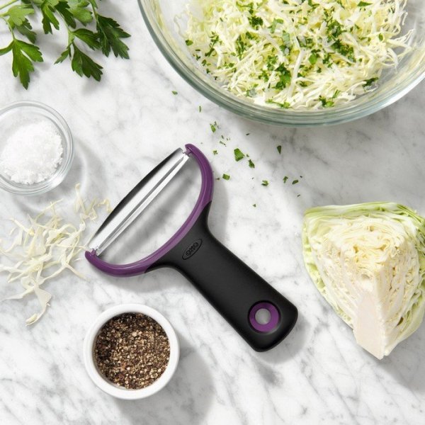 Oxo-obieraczka do Warzyw Y L Czarna, Good Grips