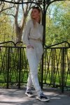 Goldenia Beige/Beżowy welurowy komplet dresowy zapinany na zamek Merribel rozmiar - M