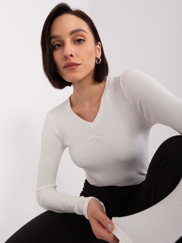 Bluzka-RV-BZ-9210.73-ecru rozmiar - L/XL