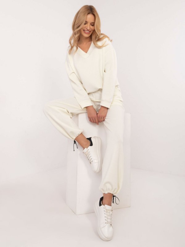 Komplet-LK-KMPL-509772.44-ecru rozmiar - L/XL