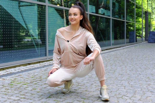 Klindey Beige/Beżowy welurowy komplet dresowy z rozpinaną bluzą Merribel rozmiar - M