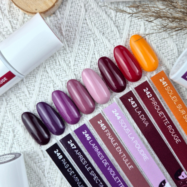 YOSHI UV Hybrid Soleil sur Scene 6 ml – 241