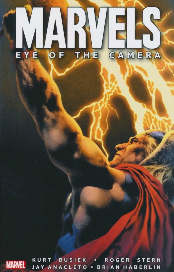 MARVELS EYE OF THE CAMERA TP [9781302917340] **promocja TOMY**