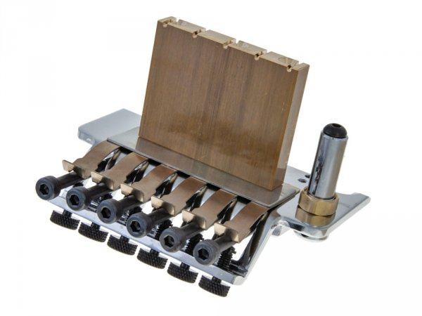Leworęczne tremolo GOTOH GE1996T blok 33mm (CR)