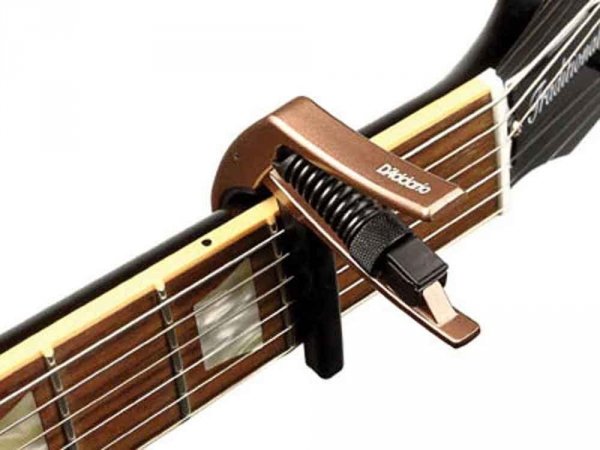Kapodaster D'ADDARIO CP-10MBR Artis Capo
