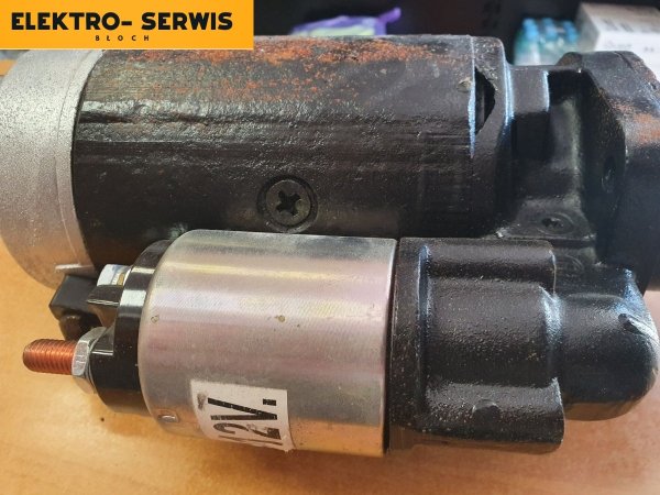 Rozrusznik BOSCH 00013670240 12V