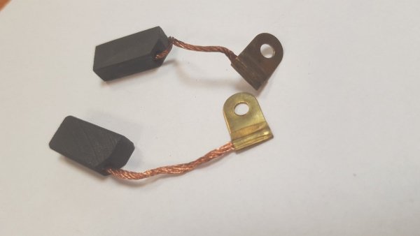 Szczotki węglowe SE 8.22 wym.6,3x10x20