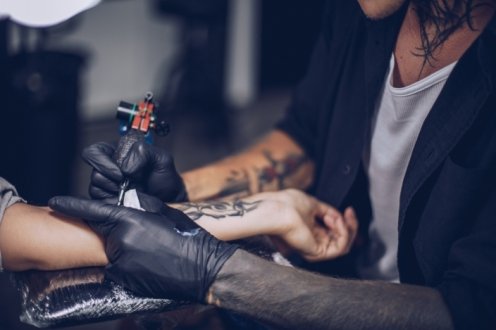 Taboret dla tatuażysty – ważniejszy, niż sądzisz