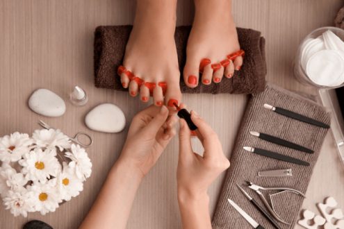 Meble i akcesoria do pedicure – sprawdź, czego nie może zabraknąć w Twoim salonie! Cz.II