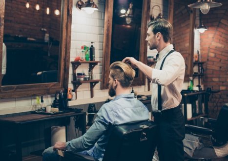Fotel barberski – jak wybrać najlepszy i jak go sfinansować, żeby nie zbankrutować?