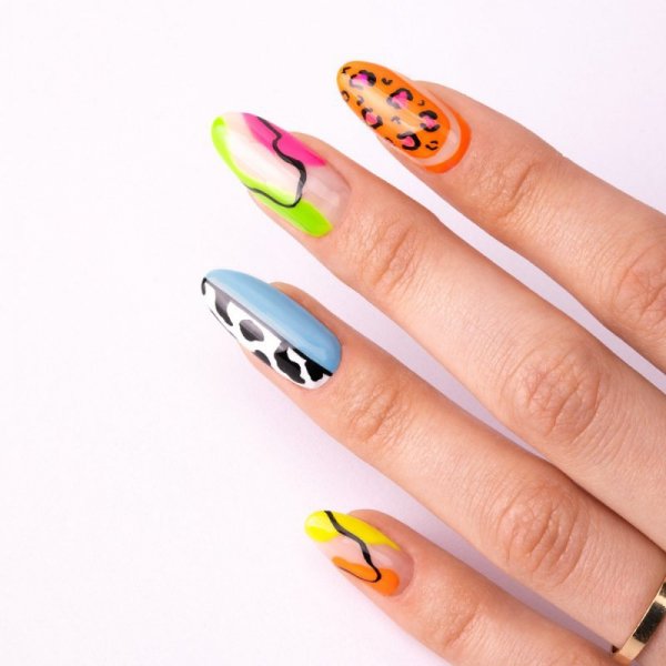 Lakier hybrydowy Molly Nails Neons Sweets HEMA/Di-HEMA Free 8g Nr 74