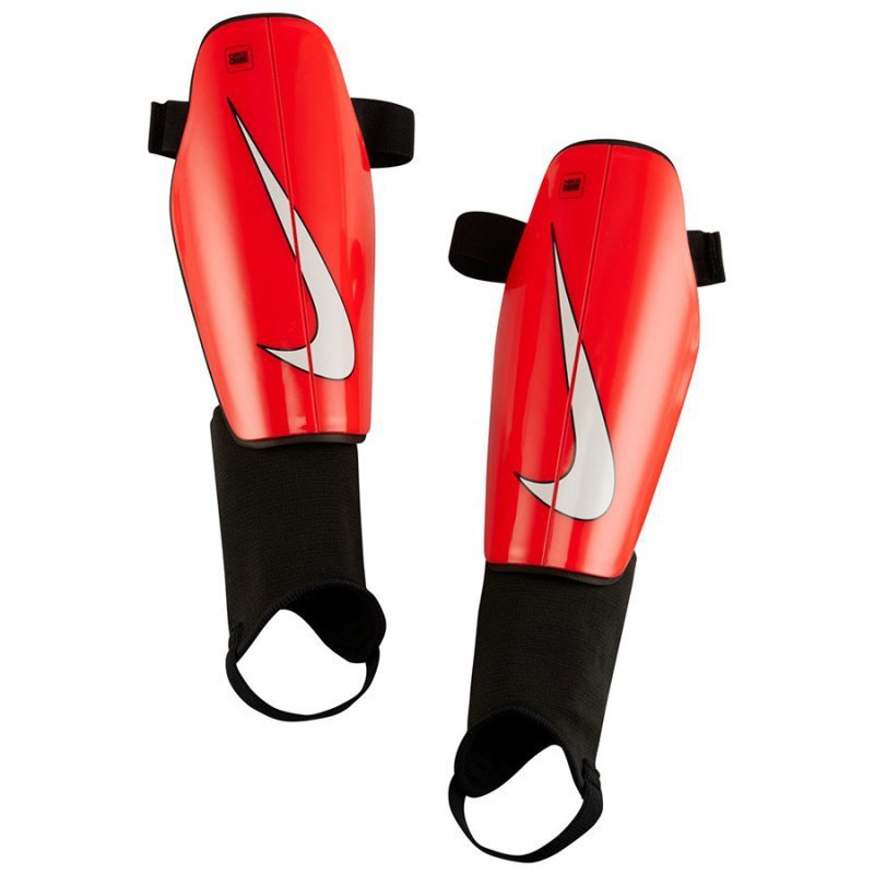 Nagolenniki Nike Charge DX4608-635 czerwony M