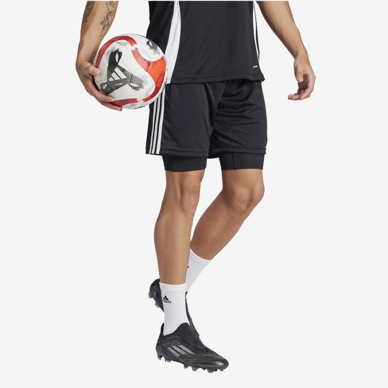 Spodenki adidas TechFit JP1477 czarny M