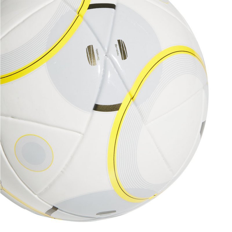 Piłka adidas Real Madryt Mini JN7358 biały 1