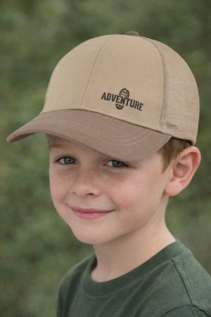 NOVITI CZAPKA Z DASZKIEM CD129