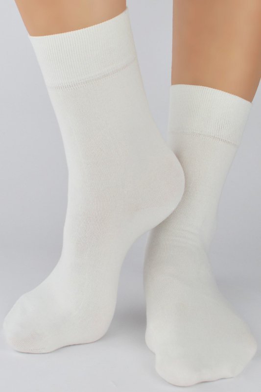 NOVITI SKARPETY GŁADKIE SUPER SOFT SB076