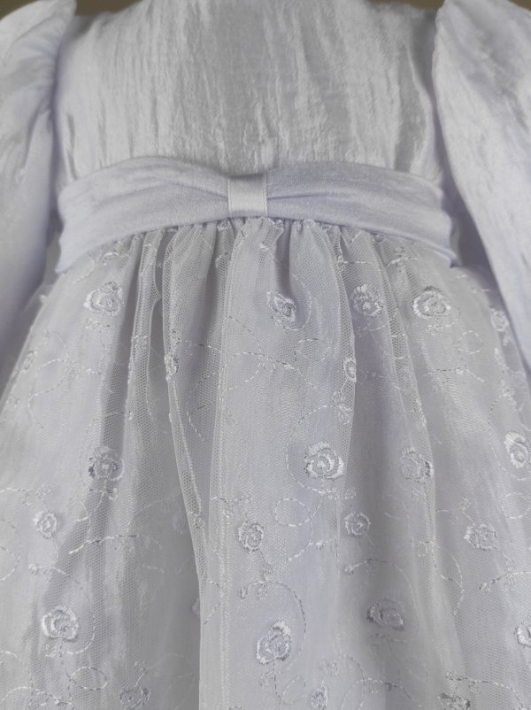 Sukienka w dwóch kolorach ecru oraz białym