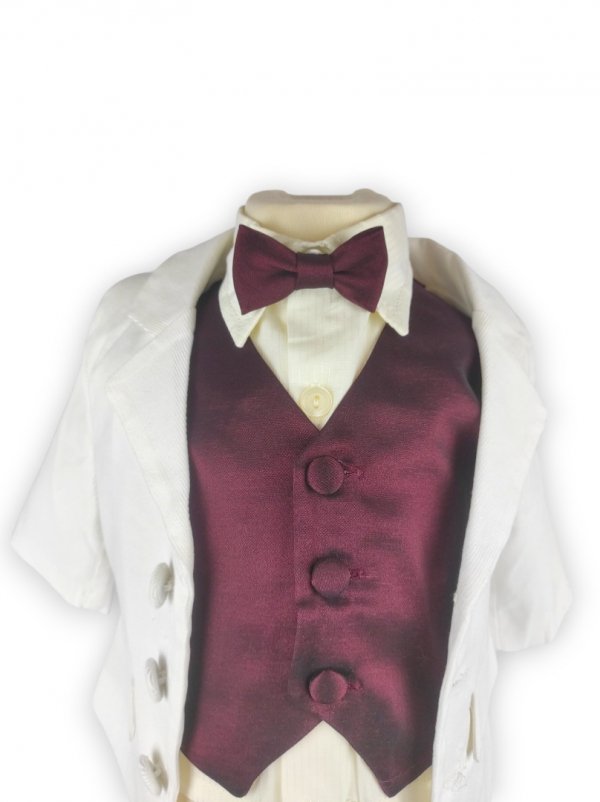 Elegancki garnitur dla niemowlaka - idealny na chrzest